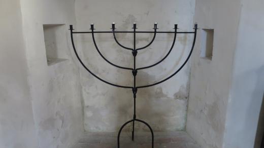Šachova synagoga se považuje za světový unikát, jelikož je jedinou synagogou tzv. polského typu, která se v původní podobě zachovala dodnes