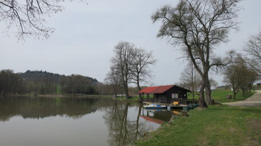 Bufet pro rybáře a okolí rybníka
