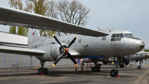 Iljušin II - 14T, transportní letoun, naše armáda ho využívala od roku 1958