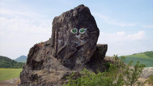 Kočka je z geologického hlediska ukázka pronikání magmatu do okolních hornin