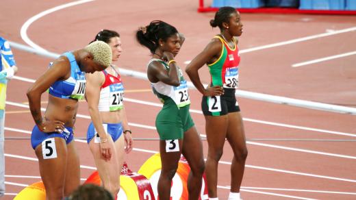 Běžkyně na 100m na olympiádě v roce 2008