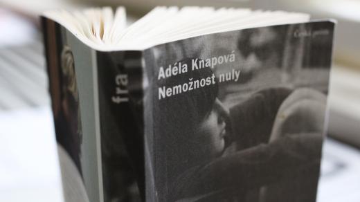Adéla Knapová – Nemožnost nuly