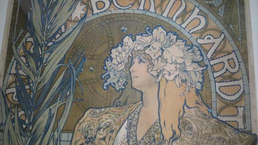 Detail slavného divadelního plakátu se Sarah Bernhardtovou