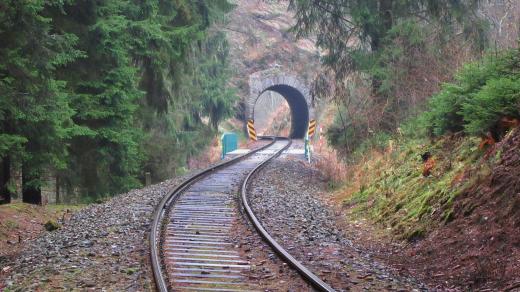 Nejkratší jednokolejný železniční tunel u nás