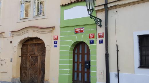 Nejmenší pražský dům v Anežské ulici, prý tu býval nevěstinec