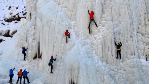 Metodika lezení po ledu se dá při občasných akcích naučit
