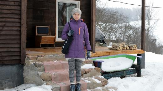 Źenja se spolu s manželem Veresinem přestěhovala na běloruský venkov už před pěti lety