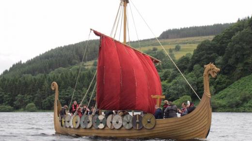 Vikingská loď