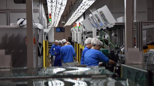 Finální montáž světlometu v Hyundai Mobis