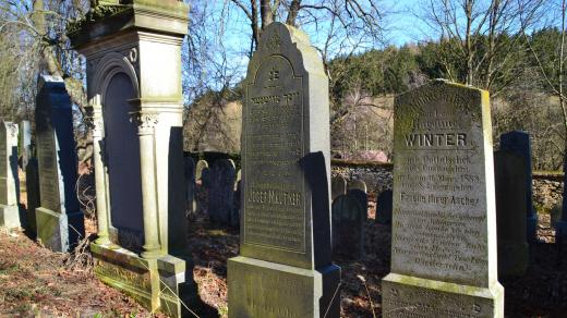 Nejstarší dochovaný náhrobek pochází z roku 1692