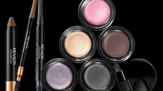 Ukázka produktů kosmetické firmy Revlon