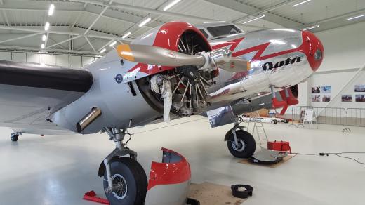 Electra na letišti Točná, jediný letuschopný stroj svého druhu na světě