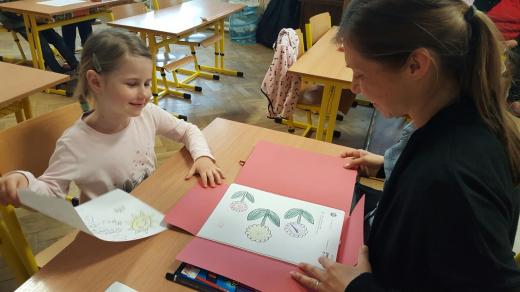 Děti v Popelíně si od zápisu odnesou i desky ze Školy nanečisto