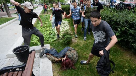LGBT aktivisté byli napadeni během demonstrací v Moskvě, 2013