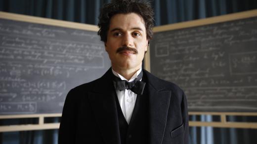 Ke svým největším objevům Einstein nedospěl na základě laboratorních pokusů, byly výsledkem vizuálních experimentů v jeho hlavě