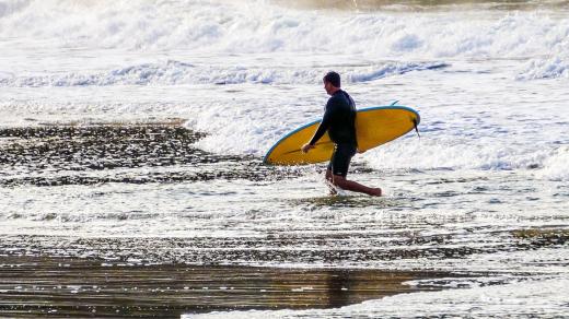 Surfař (ilustrační foto)