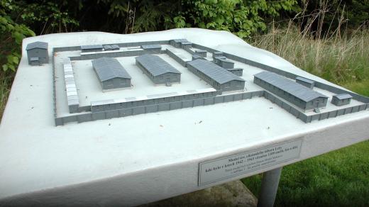 Model tzv. cikánskéhé tábora v Letech u Písku, kde bylo v letech 1942-1943 vězněno 1309 mužů, žen a dětí