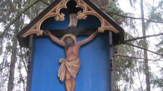 Modrý obraz na svahu Kleti