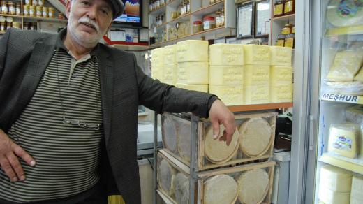 Ismail je hrdým majitelem sýrány v tureckém Karsu u hranic s Arménií