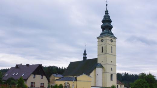 Staré Město pod Sněžníkem - kostel sv. Anny