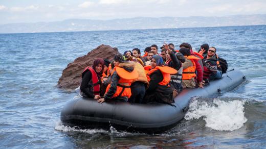 Loď s uprchlíky