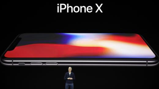 Apple představil iPhone X