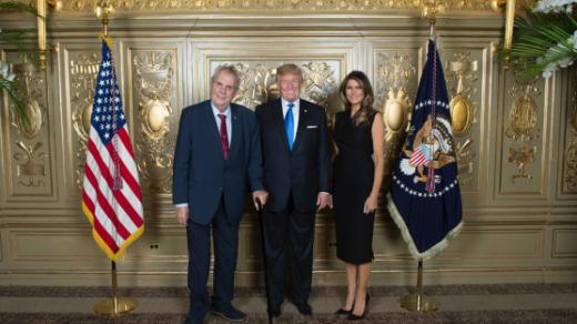 Prezident Miloš Zeman se 20. září v New Yorku krátce setkal s Donaldem Trumpem