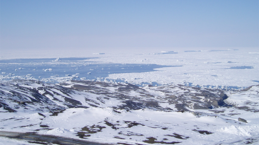 Pohled do Weddellova moře (ostrov Seymour, Antarktický poloostrov, Antarktida)