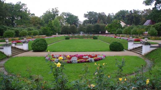Francouzská květnice je dílem zakladatele parku architekta Františka Thomayera