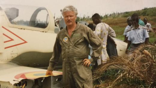 Karel Fencl v letecké kombinéze