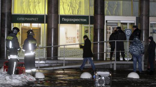 Centrem Petrohradu otřásl výbuch