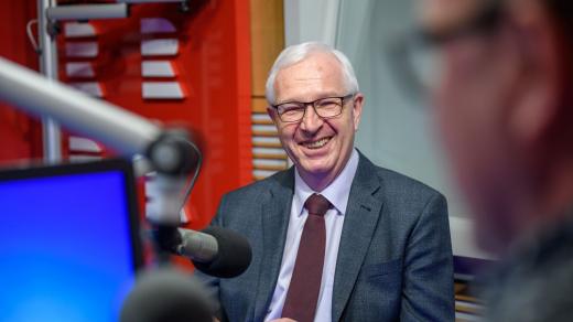 Jiří Drahoš ve Dvaceti minutách Radiožurnálu