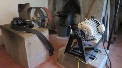 Vybavení pohání původní Francisova turbína