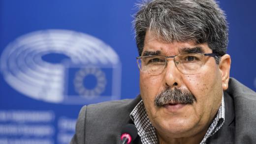 Kurdský politik Sálih Muslim je v rukou české policie