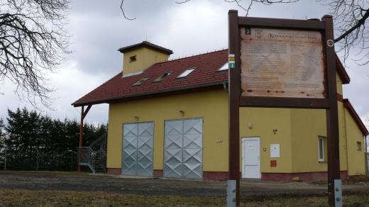 Rudolfovská hasičská zbrojnice stojí na místě bývalého stříbrného dolu