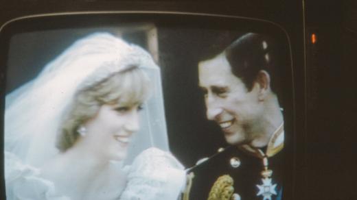 Svatba princezny Diany s princem Charlesem v dobové televizi