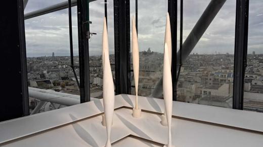 Ptáci v prostoru v Centre Pompidou v Paříži