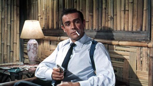 Sean Connery jako James Bond ve filmu Dr. No (1962)