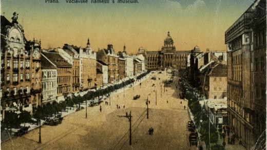 Pohled na Václavské náměstí, vlevo Grandhotel Šroubek, 20. léta 20. století, pohlednice. Sbírka MMP