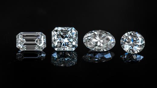 Jak se dá zničit jeden z nejtvrdších přírodních materiálů - diamant?