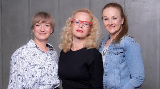Polední sirény Jitka Asterová, Linda Finková a Sandra Pogodová