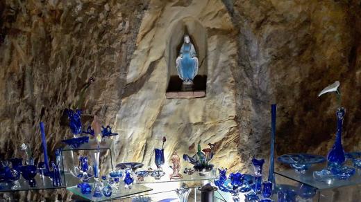 Muzeum skla - původní soška svaté