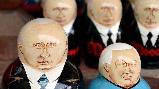 Figurky Vladimira Putina a Borise Jelcina
