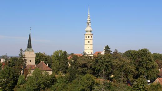 Pohled z kostela sv. Václava k tovačovskému zámku