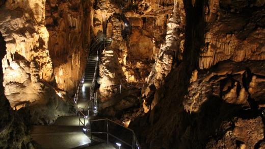 V Dómu gigantů najdeme největší krápníky Javoříčských jeskyní