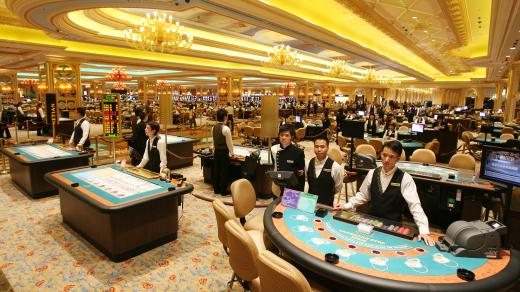V čínském Macau bylo slavnostně otevřeno největší kasino na světě. Komplex za 24 miliard $ byl vybudován ve stylu Las Vegas