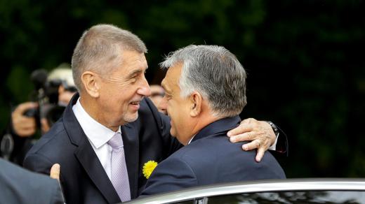 Andrej Babiš (ANO) vítá maďarského premiéra Viktora Orbána v Česku