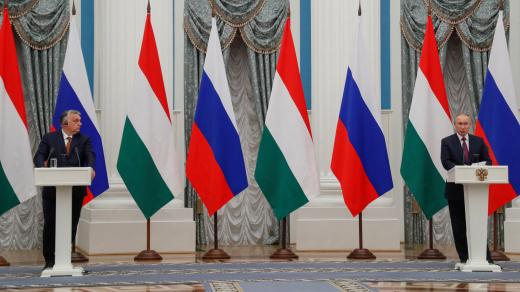 Maďarský premiér Viktor Orbán (vlevo) se v Moskvě sešel s ruským prezidentem Vladimirem Putinem