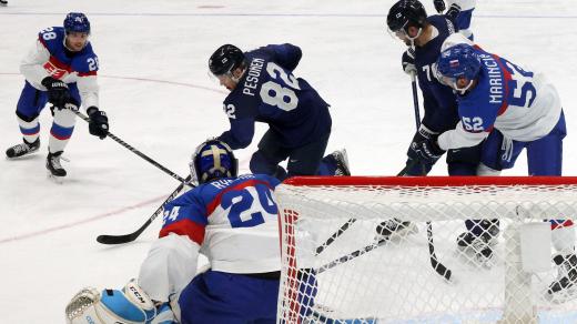 Finové ohrožují bránu Slovenska v zápase semifinále olympijského turnaje