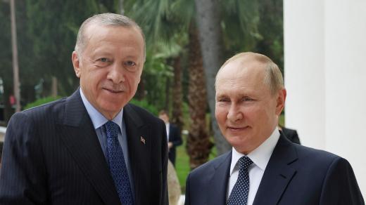 Turecký prezident Recep Tayyip Erdogan se v Soči sešel s ruským prezidentem Vladimirem Putinem